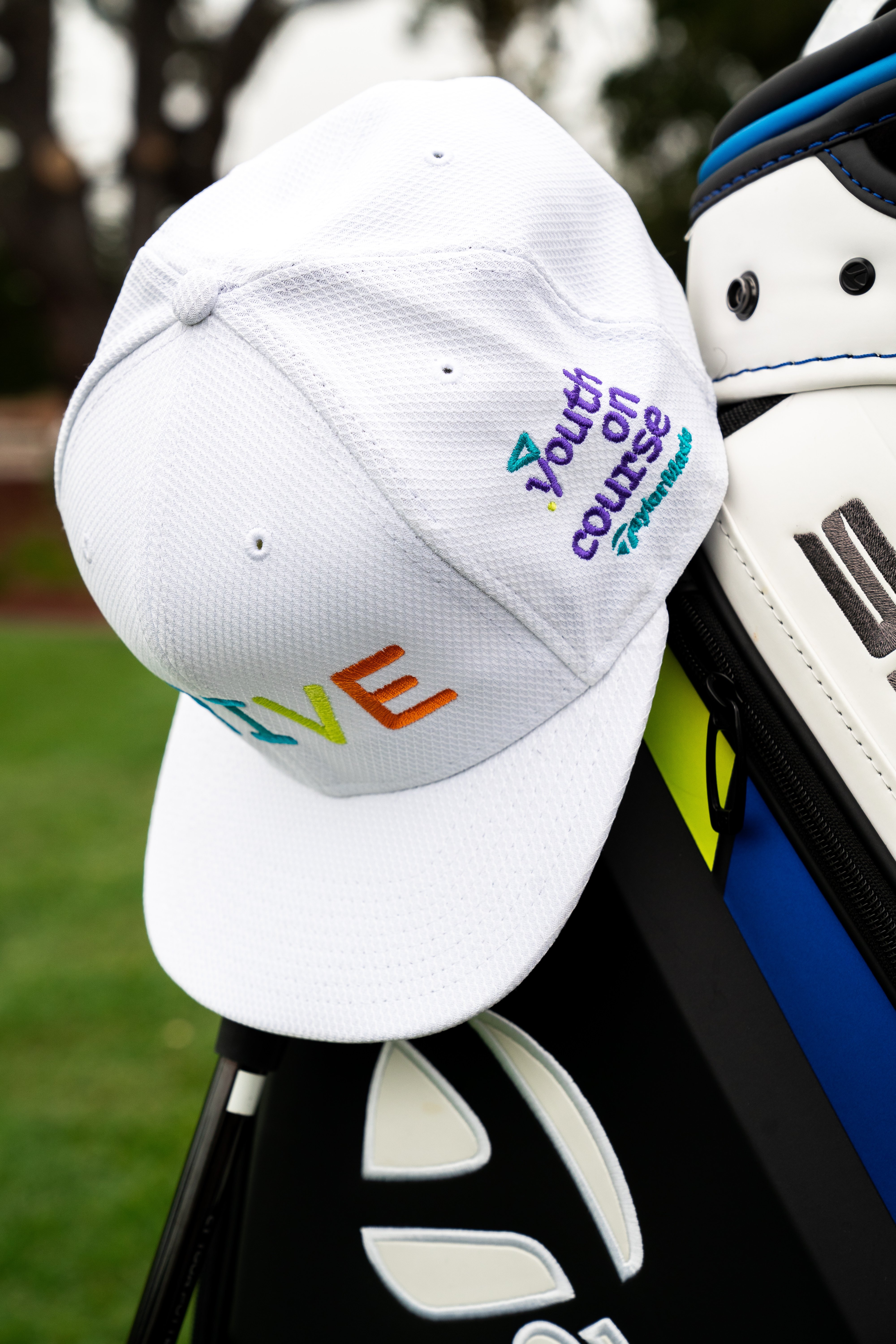 Taylormade store youth hats