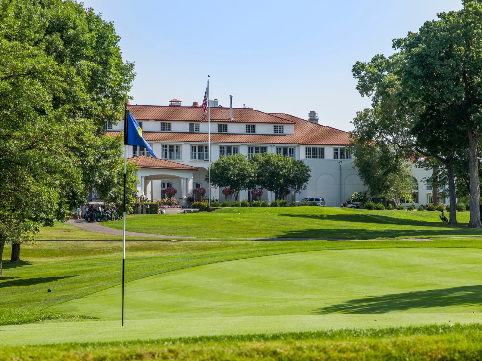 728 Lafayette Club